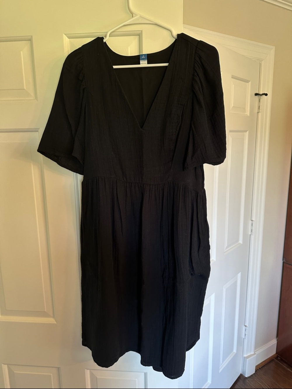 Old Navy Black V-Neck Midi Dress with Puff Sleeves